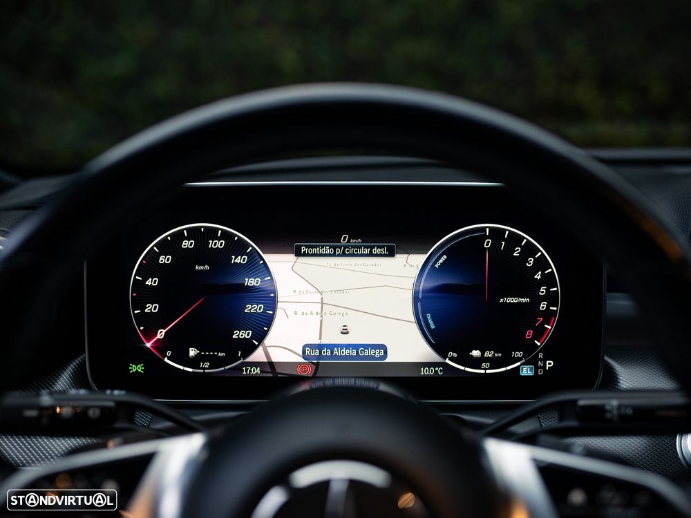 Mercedes-Benz C 300 e - 25