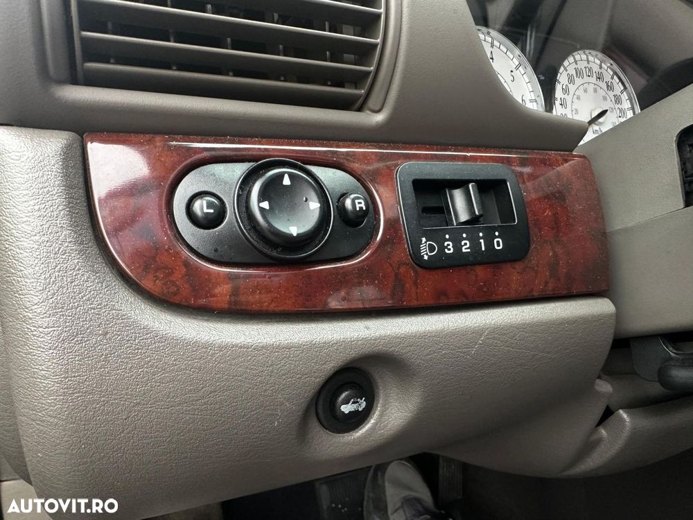 Chrysler Sebring - 24