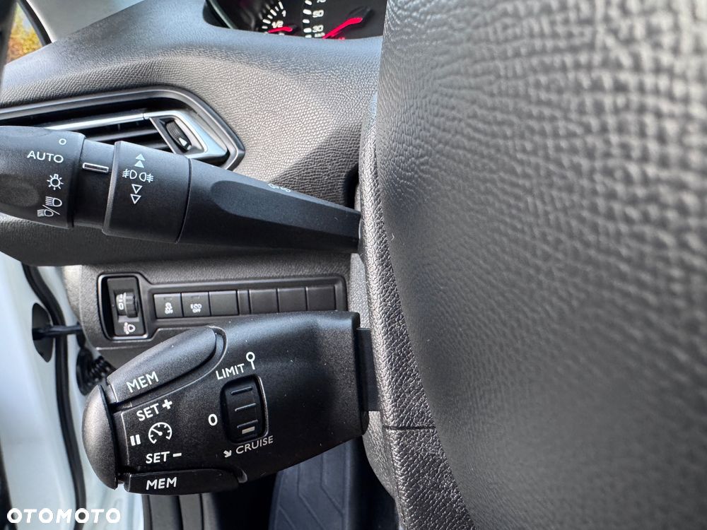 Peugeot 308 BlueHDi 120 Stop & Start Allure - 20