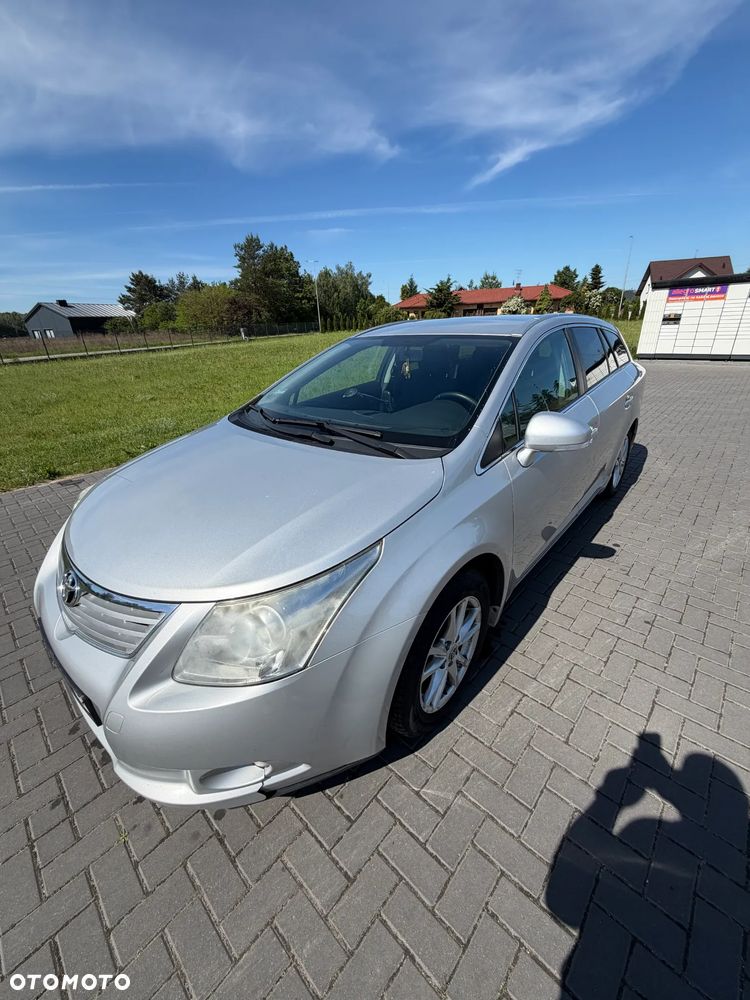 Toyota Avensis 1.8 Sol plus NAVI - 13