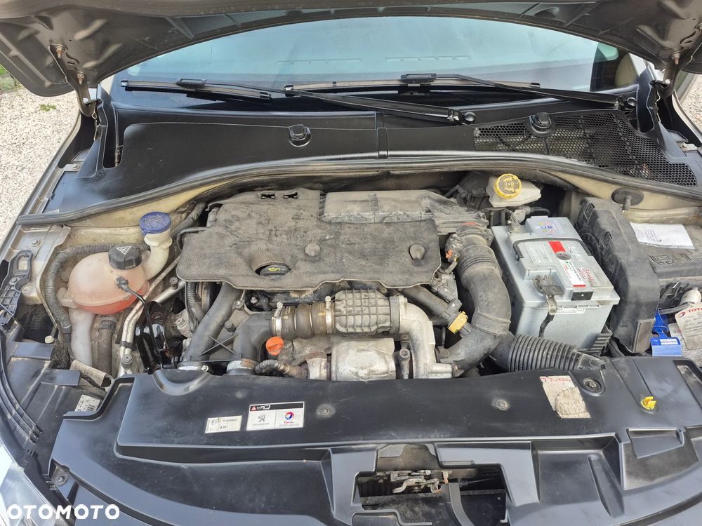 Peugeot 301 1.6 HDi Allure - 18