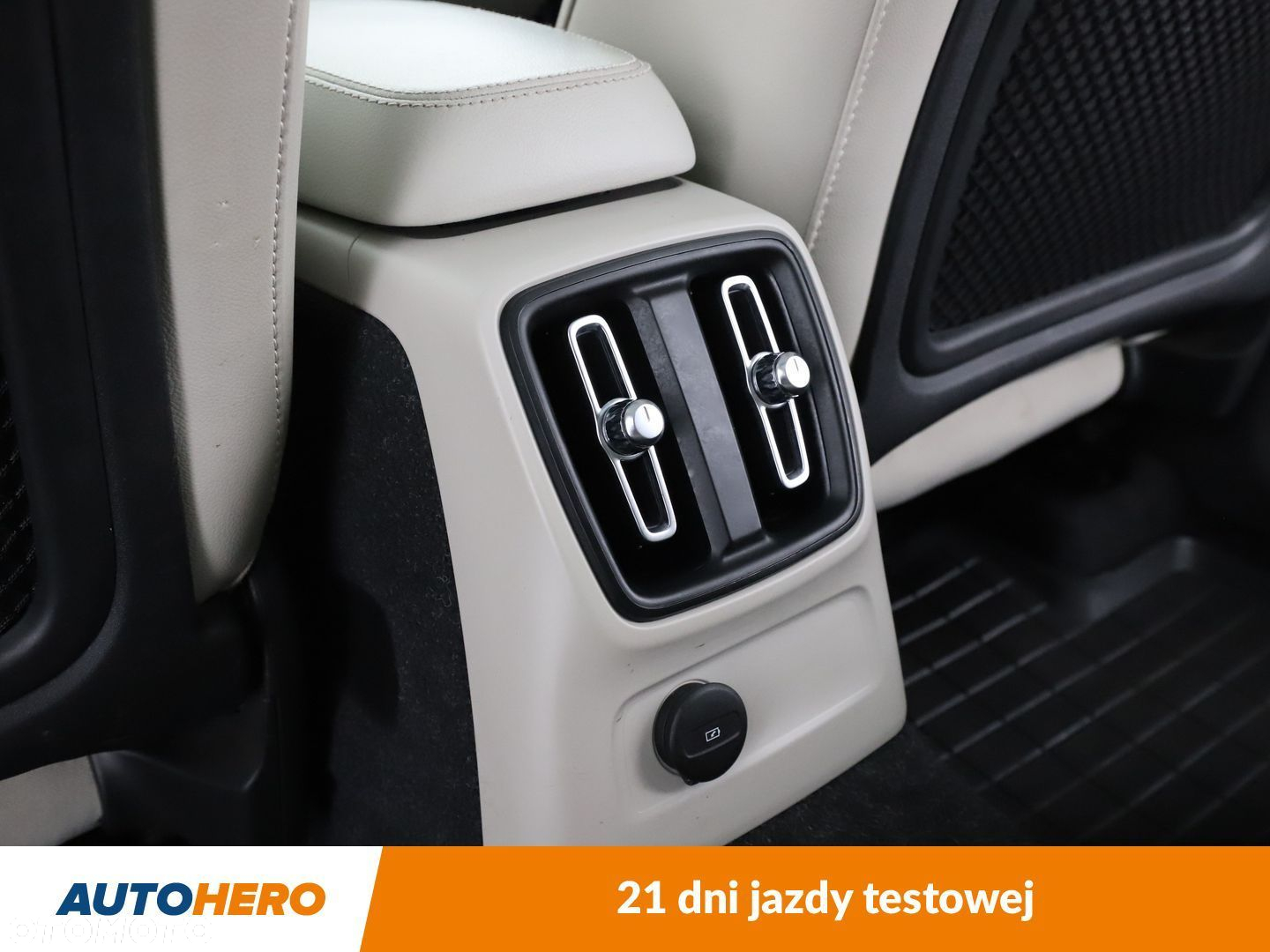 Volvo XC 40 - 37