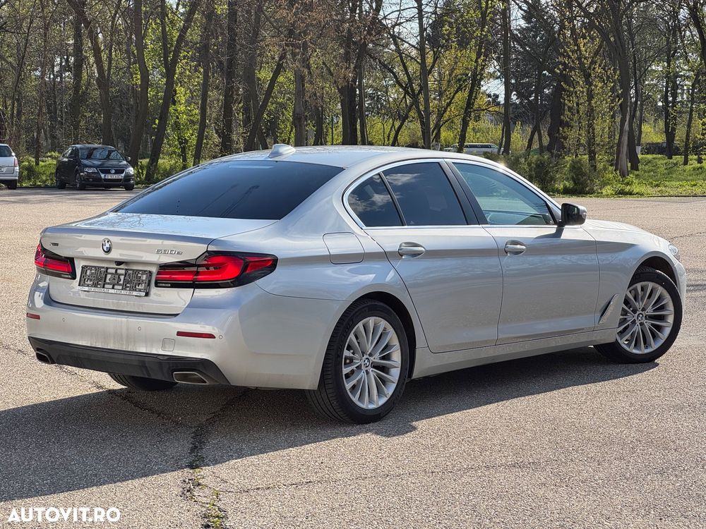 BMW Seria 5 530e xDrive Aut. - 12