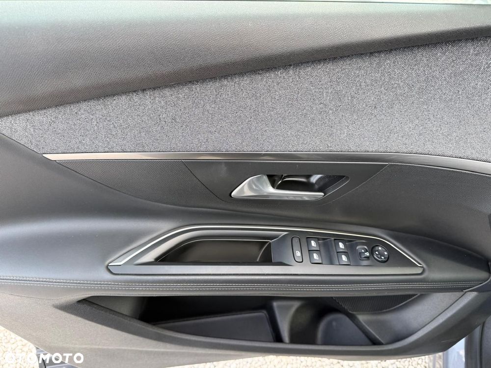 Peugeot 5008 1.2 PureTech Active Pack S&S - 21