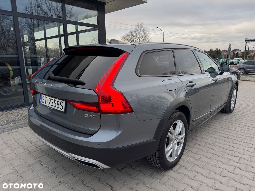 Volvo V90 Cross Country D4 AWD Geartronic Pro - 3