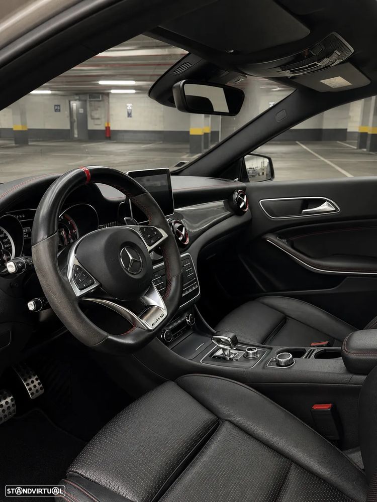 Mercedes-Benz GLA 45 AMG 4-Matic - 12