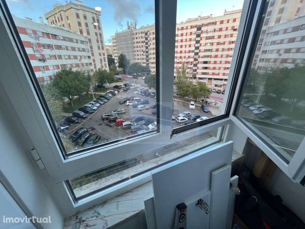 Elegância e Sofisticação em T3 Com Remodelação de Alto Nível, Suíte... - Grande imagem: 3/26