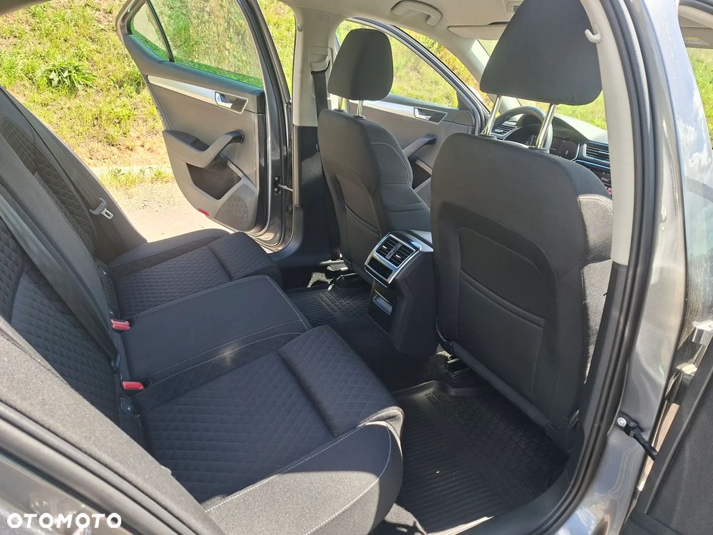 Skoda Superb 1.5 TSI Active DSG - 8