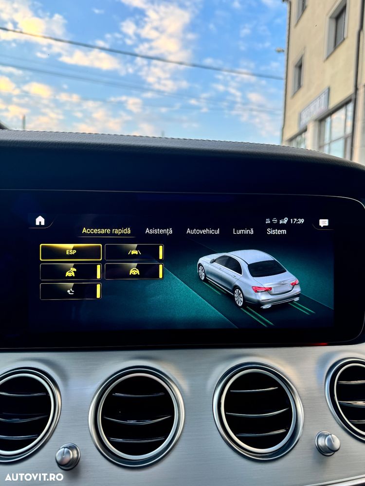 Mercedes-Benz E 300 de 4Matic 9G-TRONIC AMG Line - 10