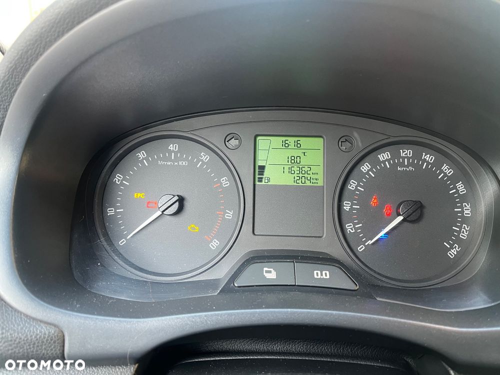 Skoda Fabia - 6