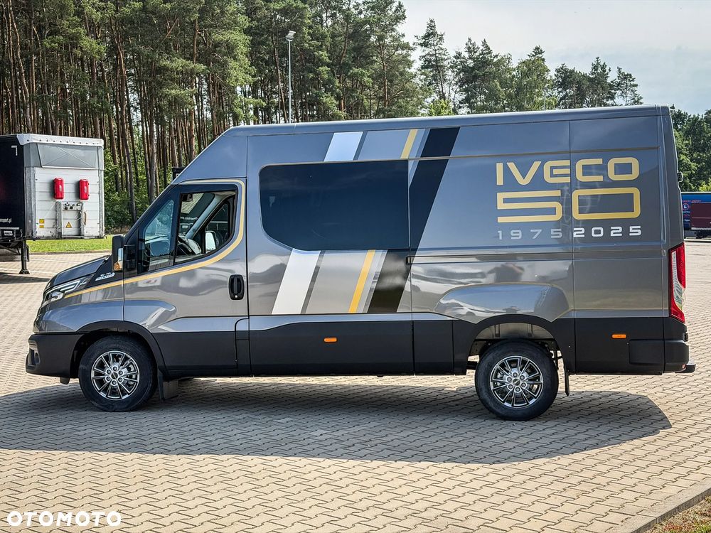 Iveco Daily 35S16A8 V - Furgon Brygadowy 7 osobowy 50 Lecie IVECO od ręki - 14