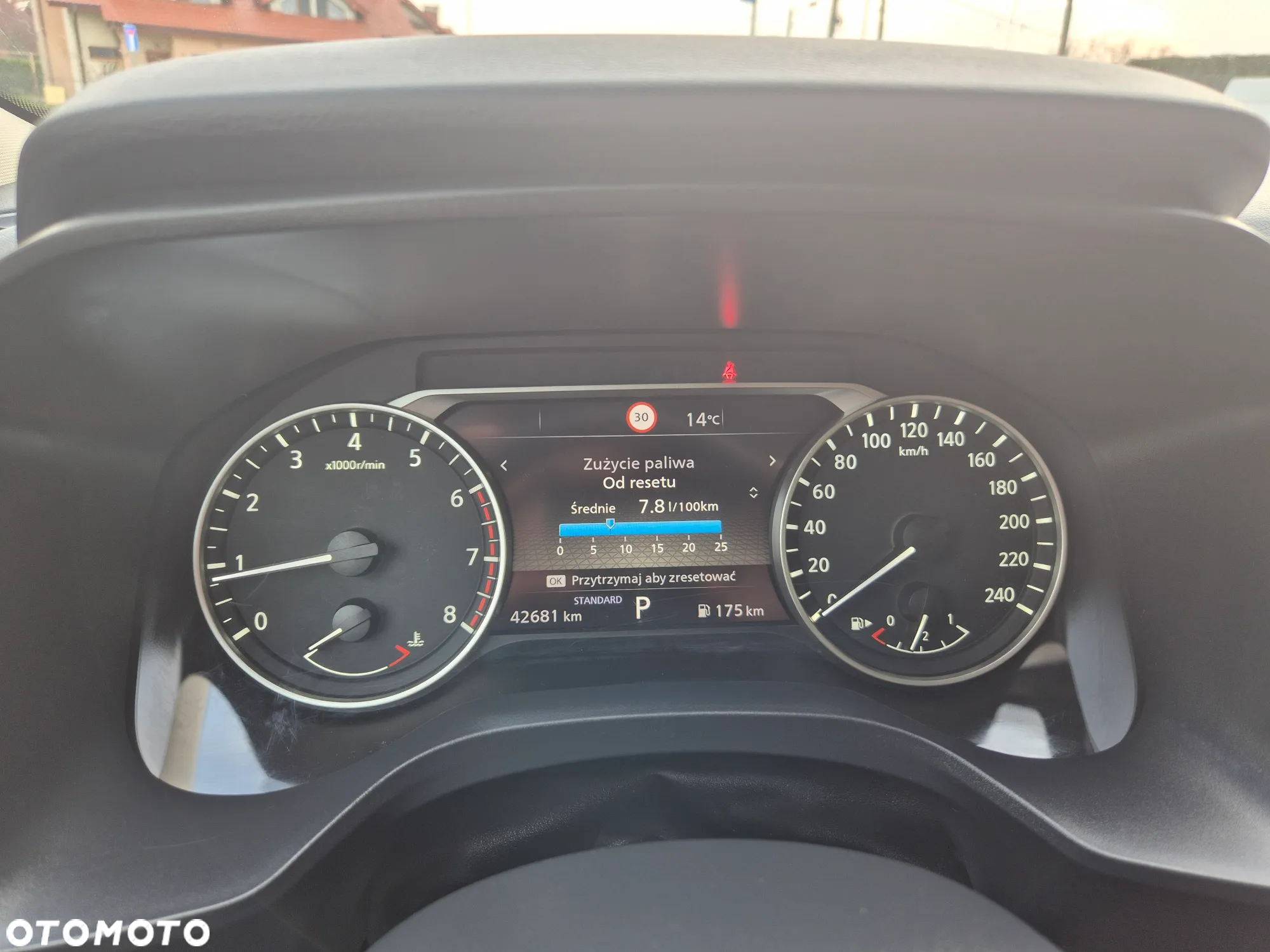 Nissan Qashqai - 10