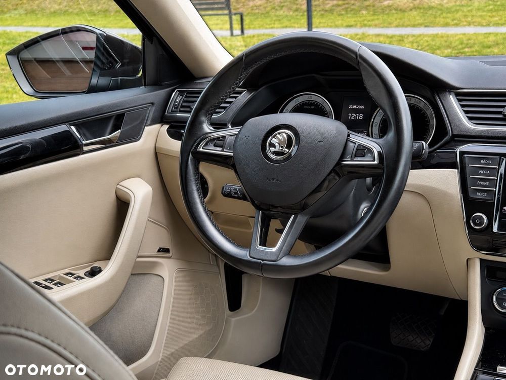 Skoda Superb 2.0 TSI 4x4 L&K DSG - 12