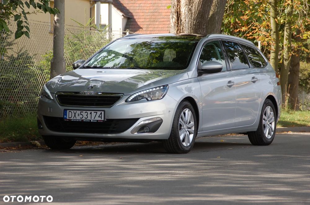 Peugeot 308 BlueHDi FAP 120 EAT6 Stop&Start Allure - 26