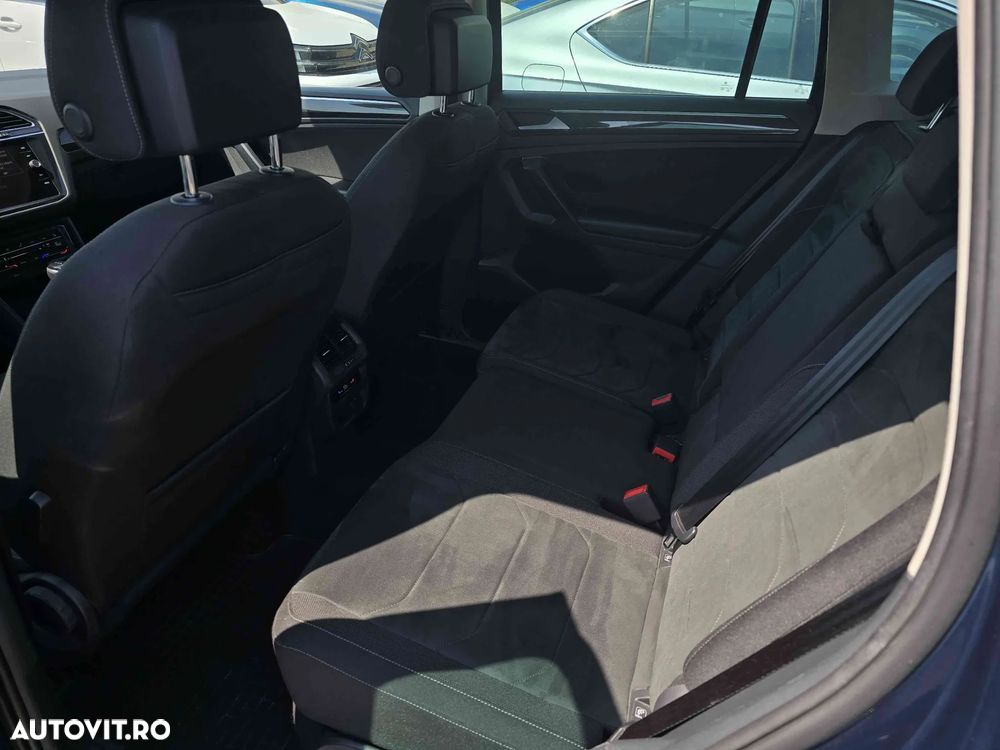 Volkswagen Tiguan - 10