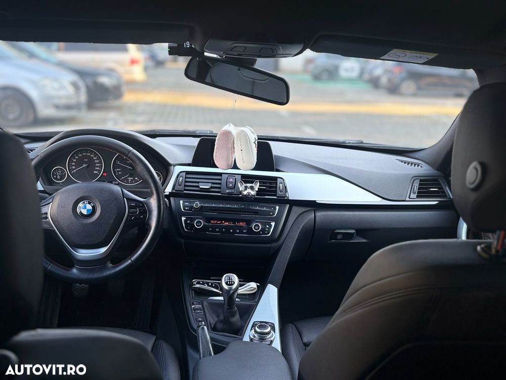 BMW Seria 3 318d Sport Line - 7