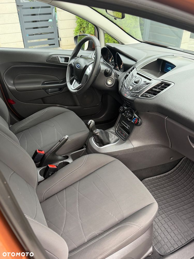 Ford Fiesta - 12