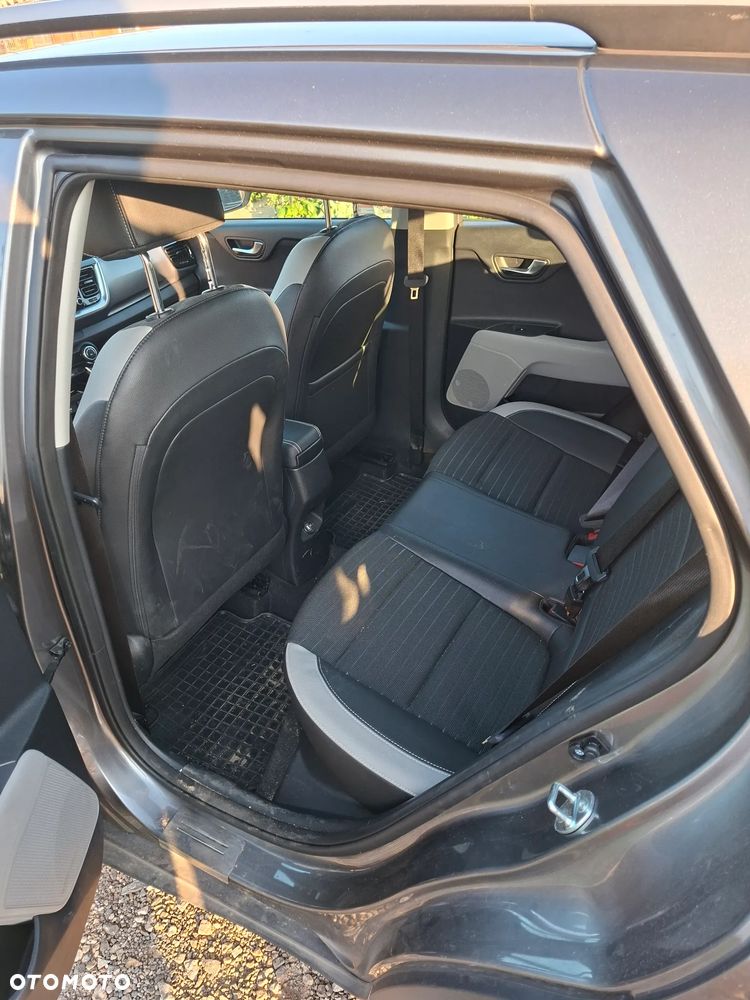 Kia Stonic 1.2 L - 5