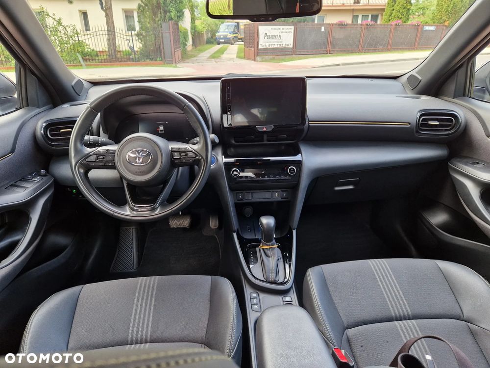 Toyota Yaris Cross Hybrid 1.5 Executive - 12