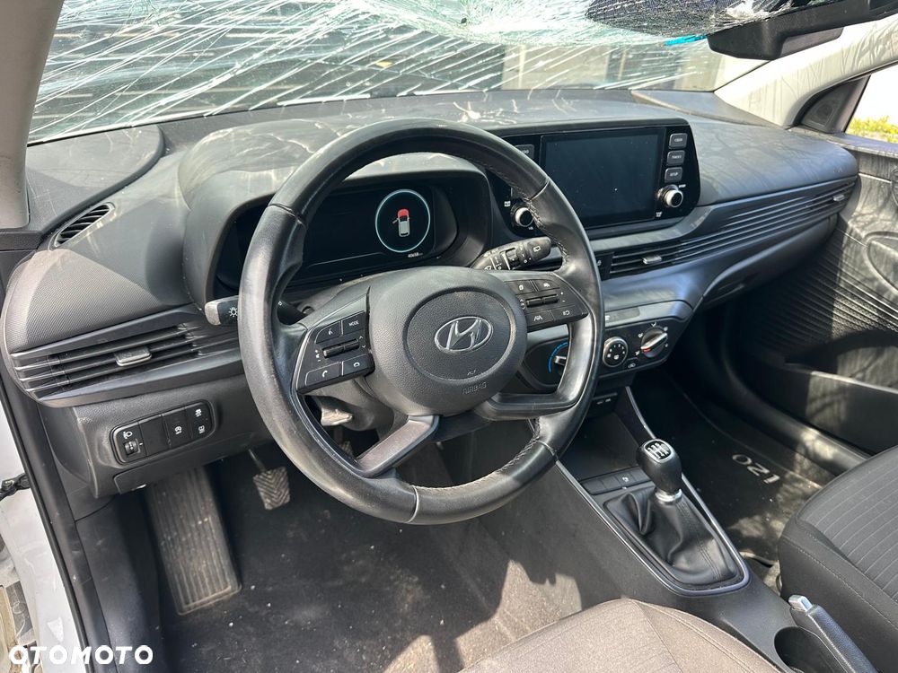 Hyundai i20 - 13