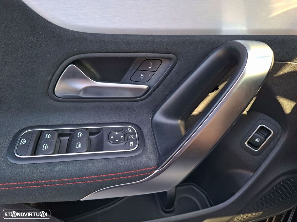 Mercedes-Benz CLA 250 e AMG Line - 18