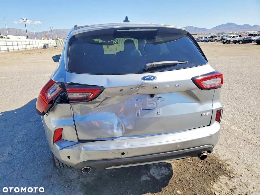 Ford Escape 2.0 EcoBoost AWD Titanium - 3