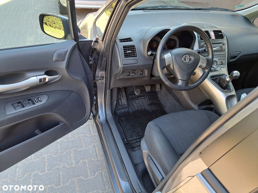 Toyota Auris - 7