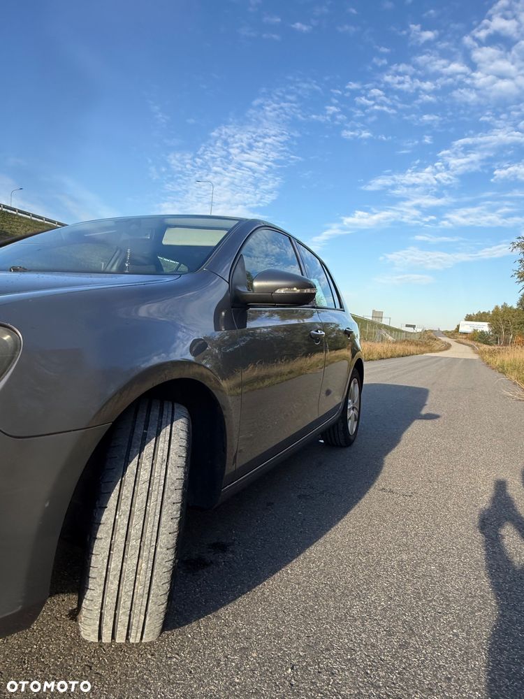 Volkswagen Golf - 2