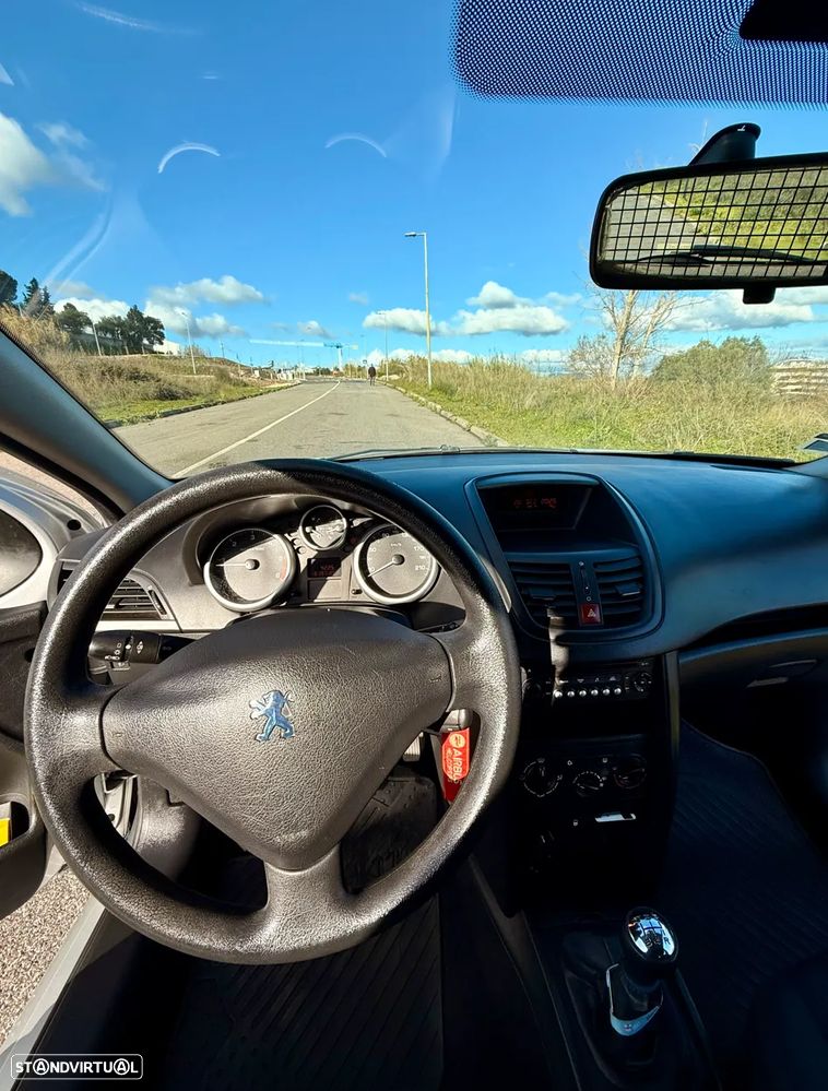 Peugeot 207 1.4 HDi Urban - 9