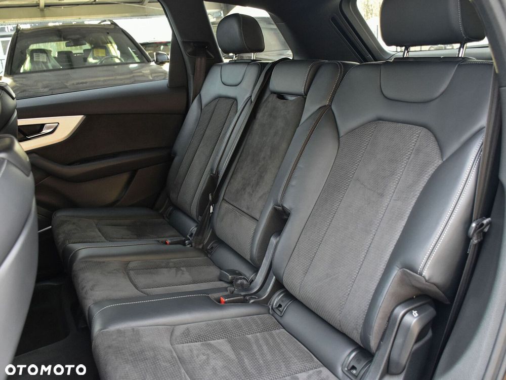 Audi SQ7 - 20