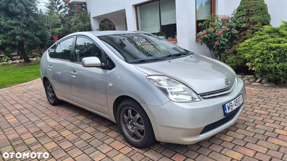 Toyota Prius 1.5 VVT-i Sol - 2