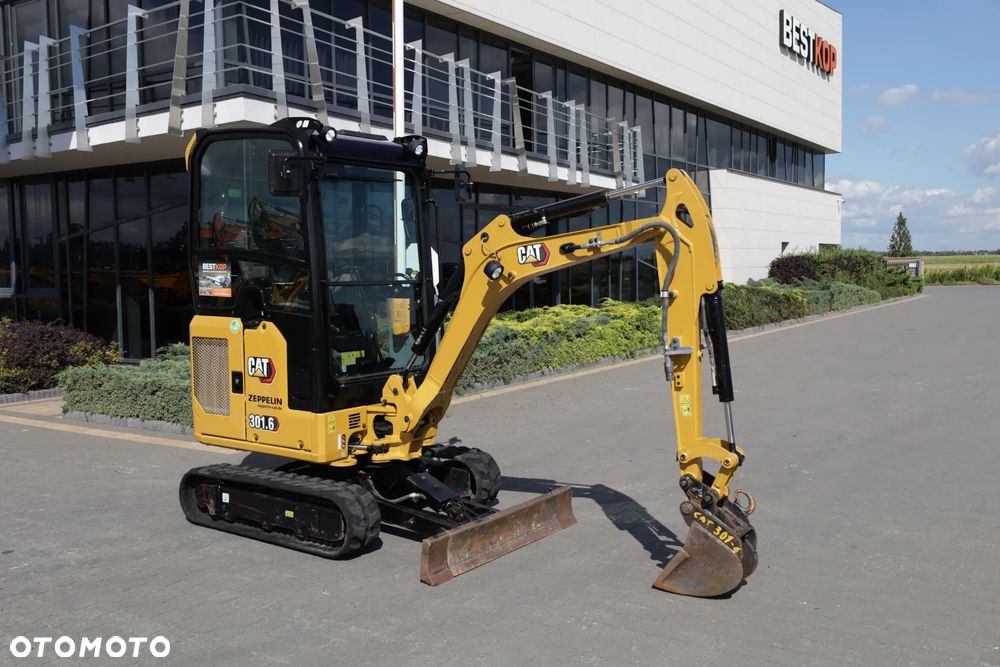 Caterpillar 301,6 - 1