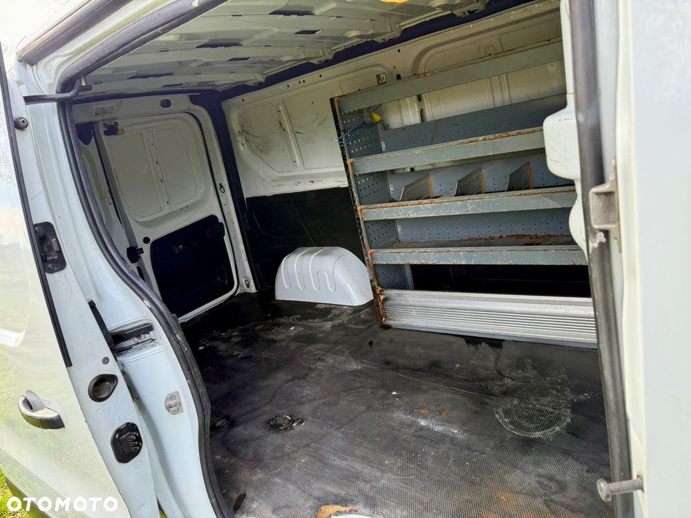 Opel Vivaro - 11