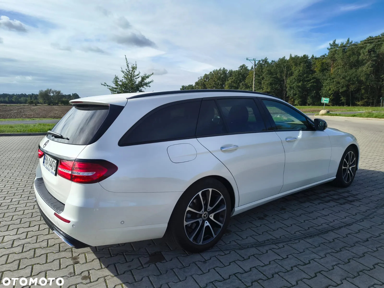 Mercedes-Benz Klasa E 300 d 9G-TRONIC - 19