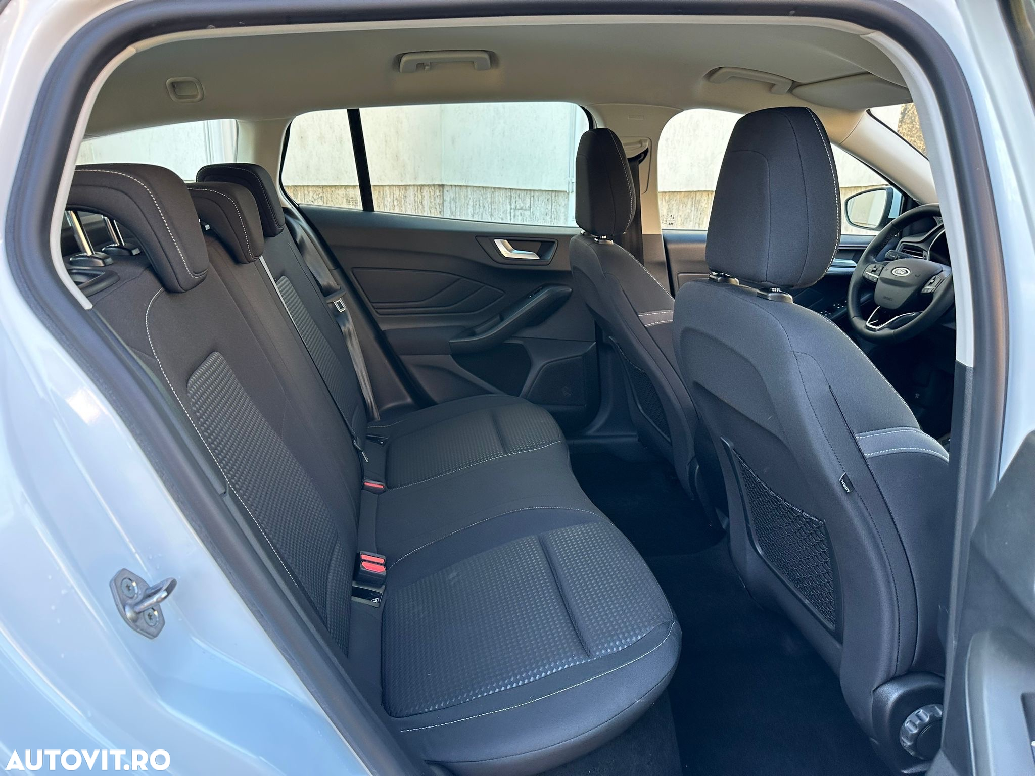 Ford Focus - 36