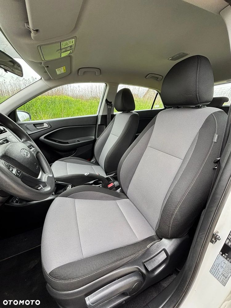 Hyundai i20 1.2 Comfort - 10
