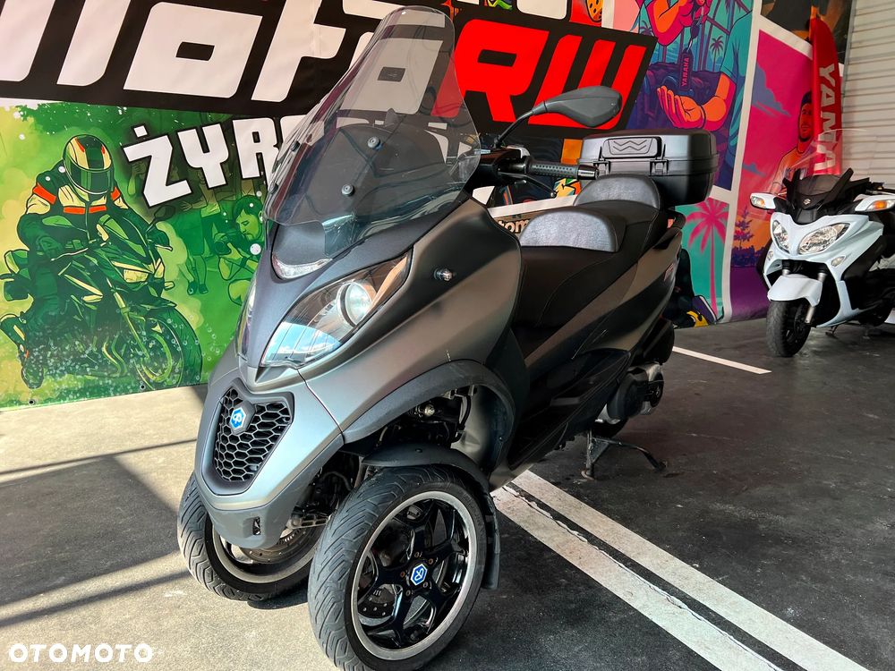 Piaggio MP-3 - 11