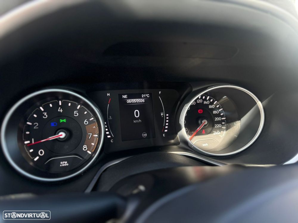 Jeep Compass 1.3 T Longitude - 26