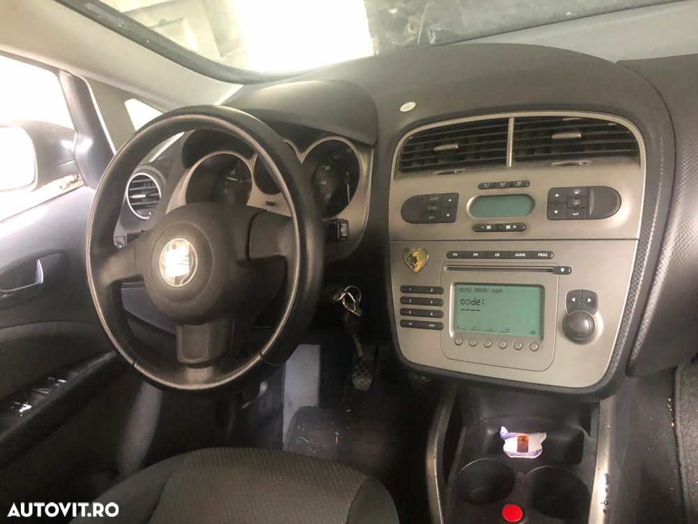 Dezmembrez Seat Altea gri argintiu 1,9 TDI 2006 - 8