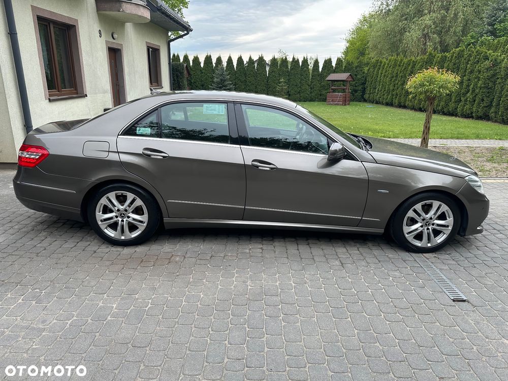 Mercedes-Benz Klasa E 220 CDI DPF BlueEFFICIENCY Automatik Avantgarde - 7