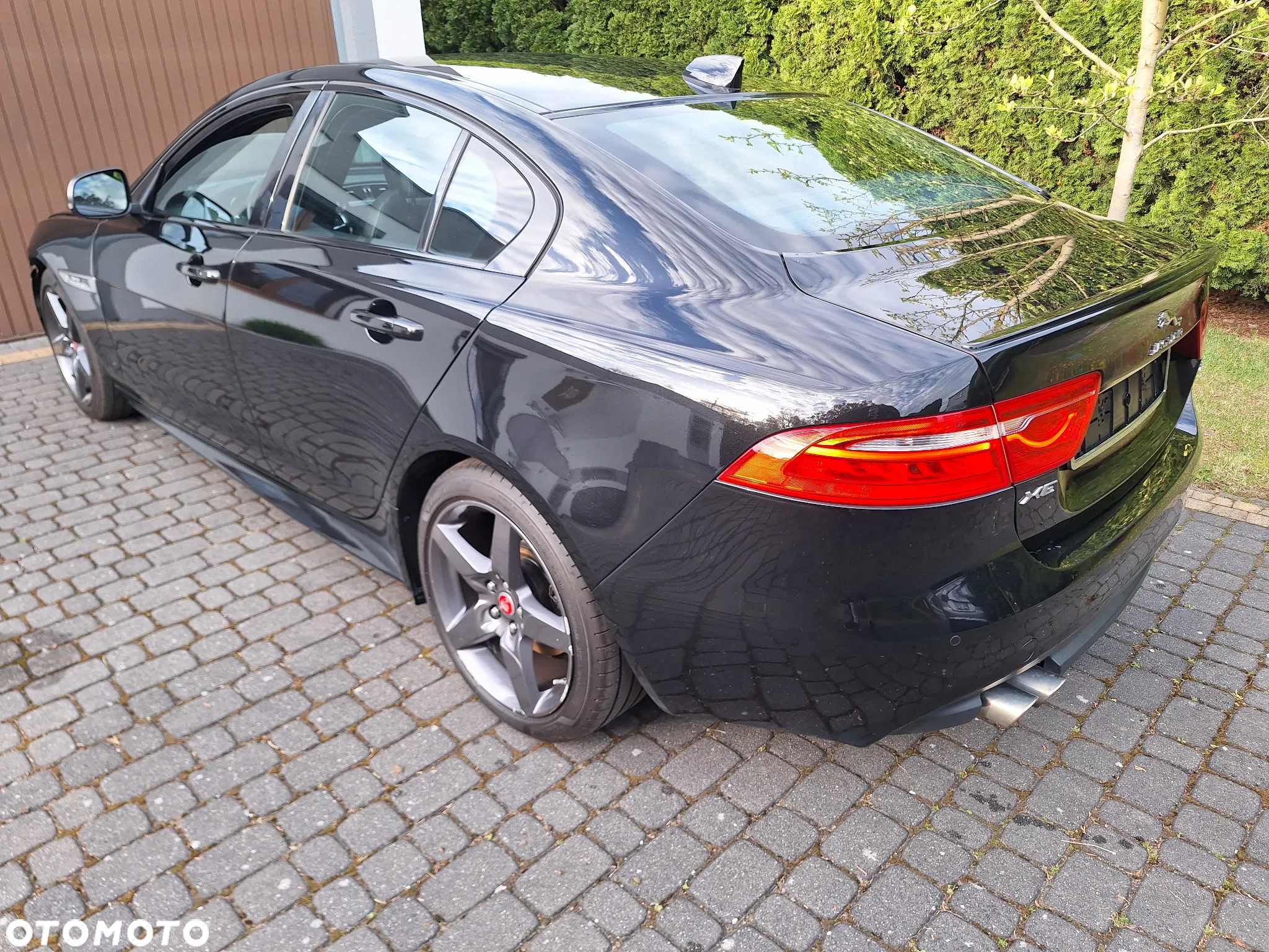 Jaguar XE 2.0 D R-Sport - 10