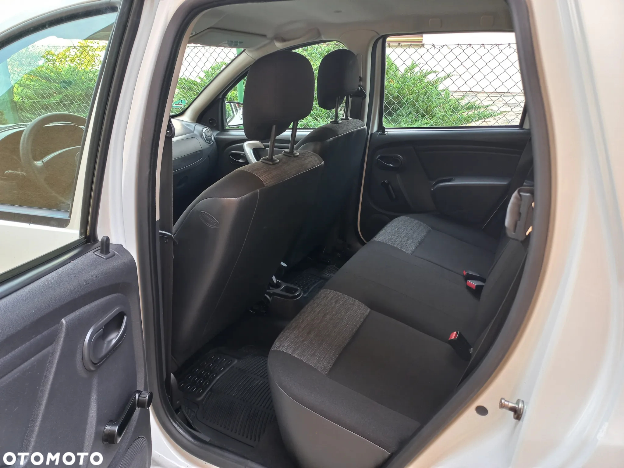 Dacia Duster 1.6 - 19