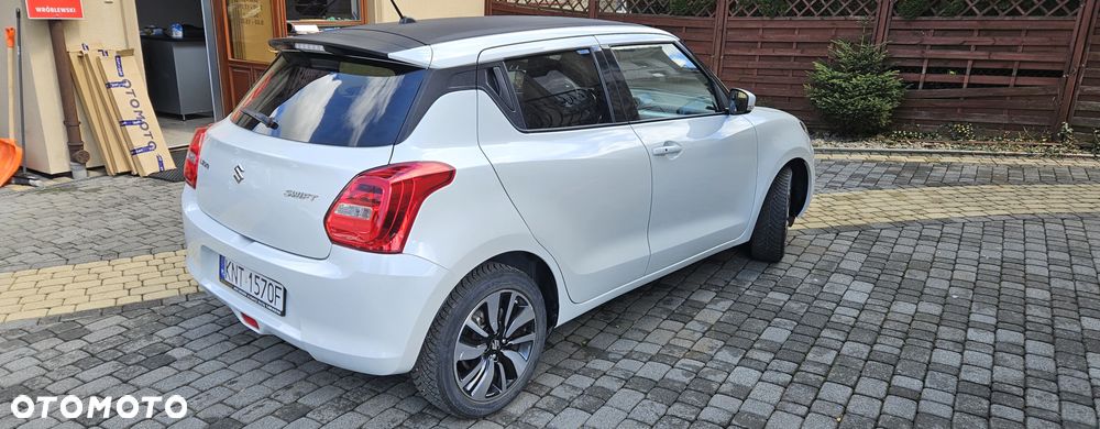 Suzuki Swift 1.2 SHVS Premium Plus - 10