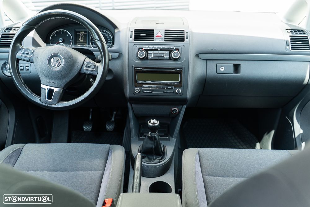 VW Touran 1.6 TDI Blue.Trendline 7L - 8