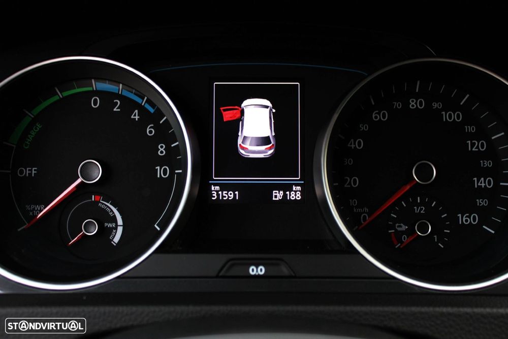 VW e-Golf AC/DC - 11