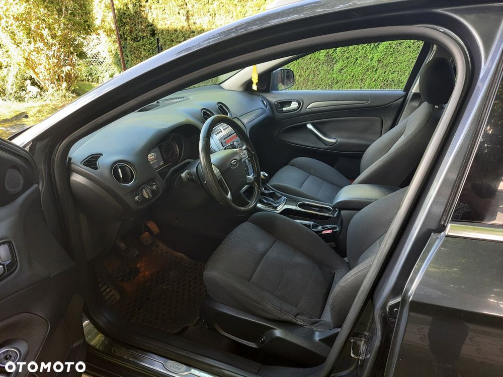 Ford Mondeo - 8