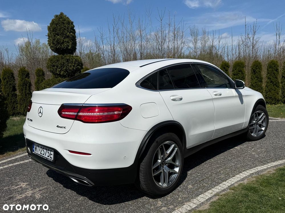 Mercedes-Benz GLC 250 4Matic 9G-TRONIC AMG Line - 10