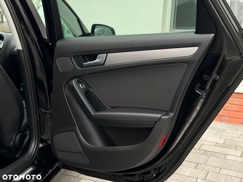 Audi A4 Avant 2.0 TDI DPF Attraction - 32