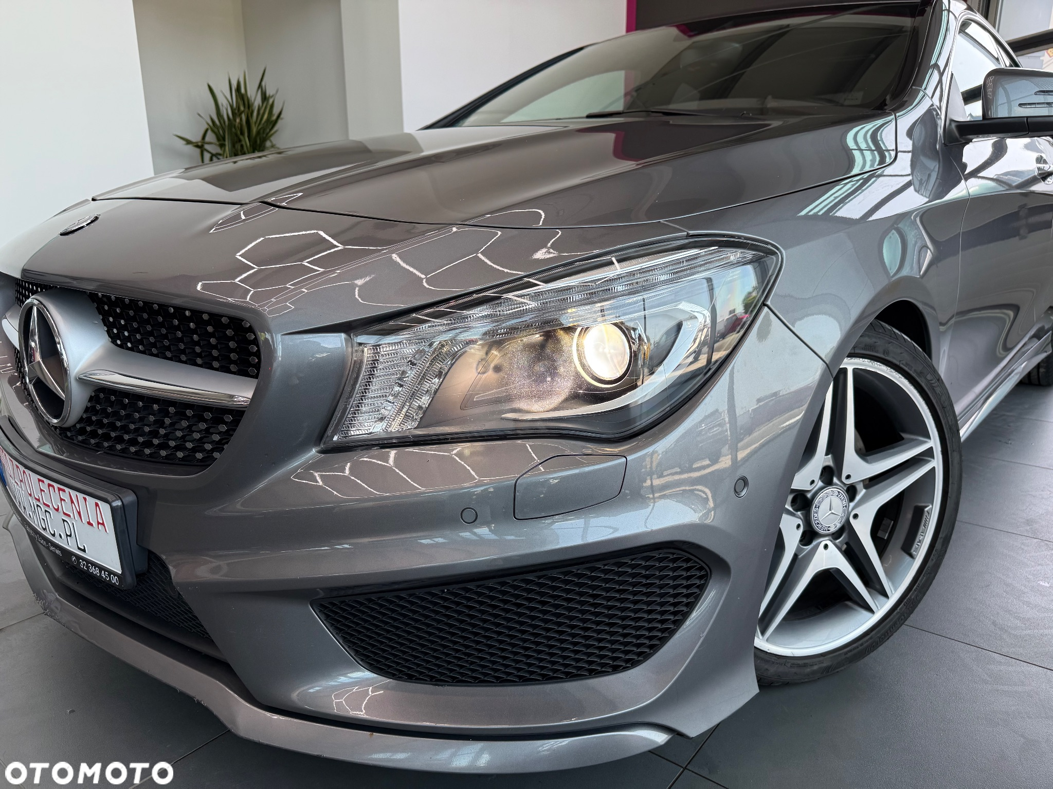 Mercedes-Benz CLA 250 4-Matic - 40