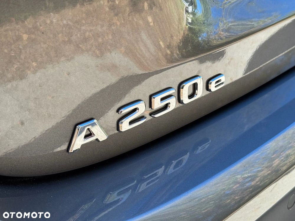 Mercedes-Benz Klasa A 250 e PHEV AMG Line 8G-DCT - 30